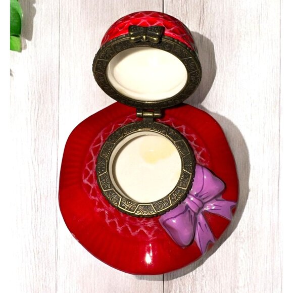 Red Hatters Trinket Box Ceramic Hat Trinket/Pill Box With Bow Shaped Lid & Hinge - Picture 5 of 7